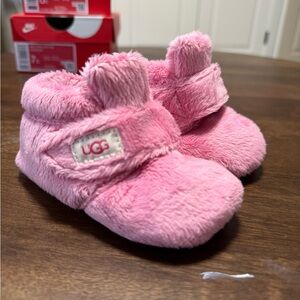 UGG Toddlers Pink Fuzzy Slippers